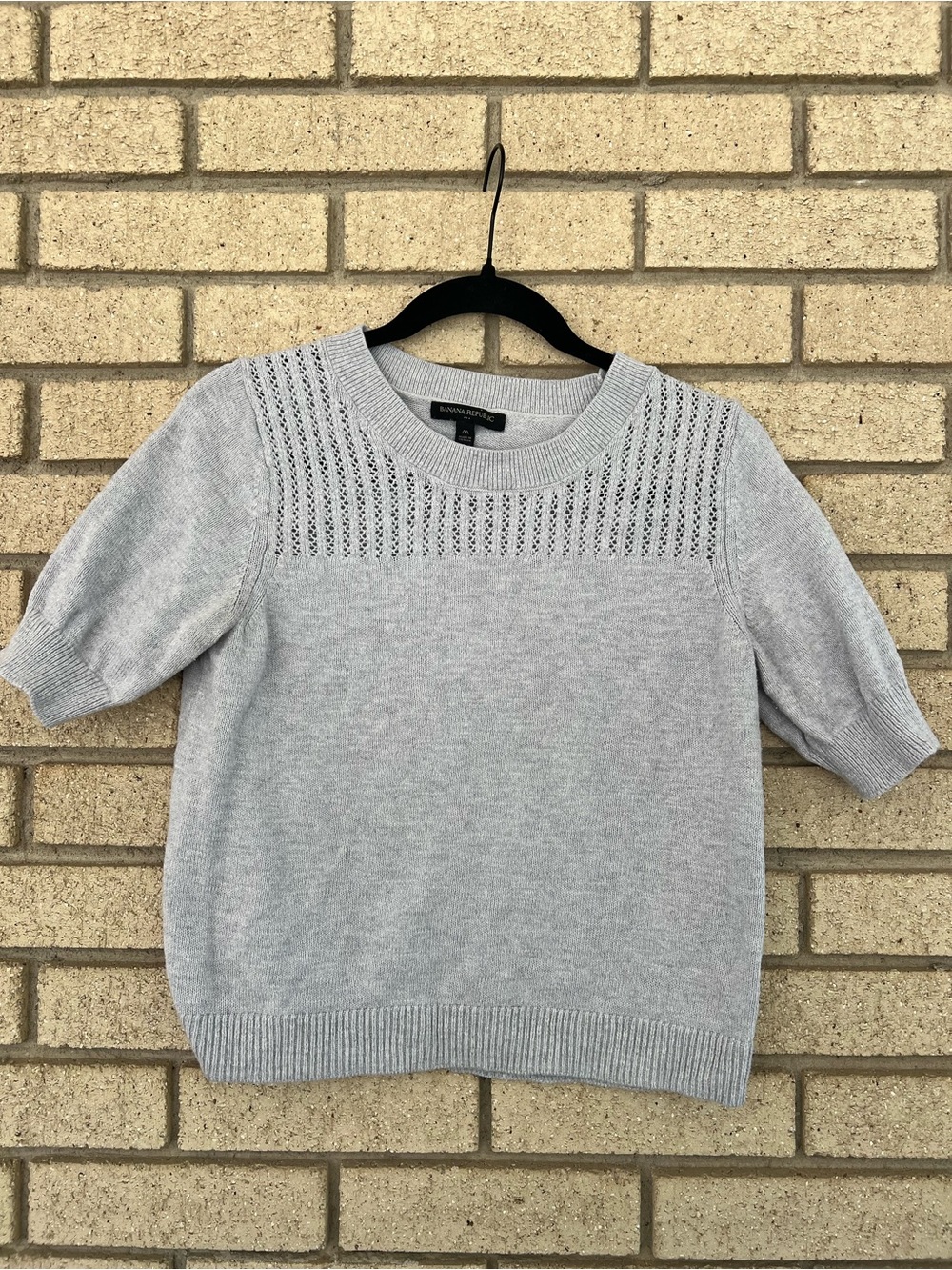 Banana Republic Light Gray Knit Short Sleeve Sweater
